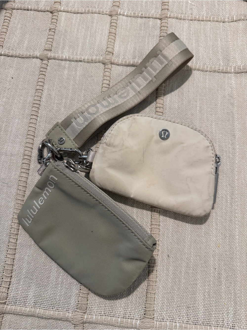 lululemon athletica Dual Pouch Keychain Wristlet - White & Light Gray